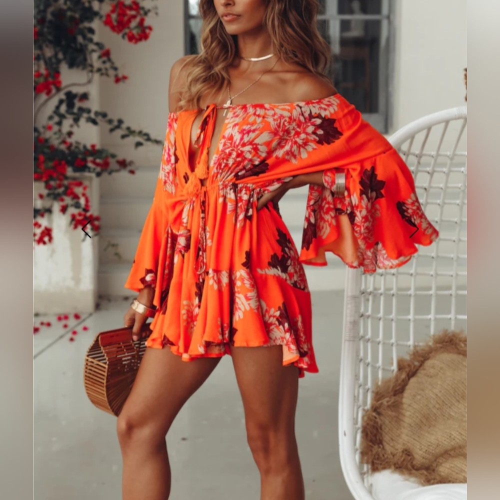 Hello Molly Romper Floral EUC Size M. AU-10 US-6 - Picture 9 of 10